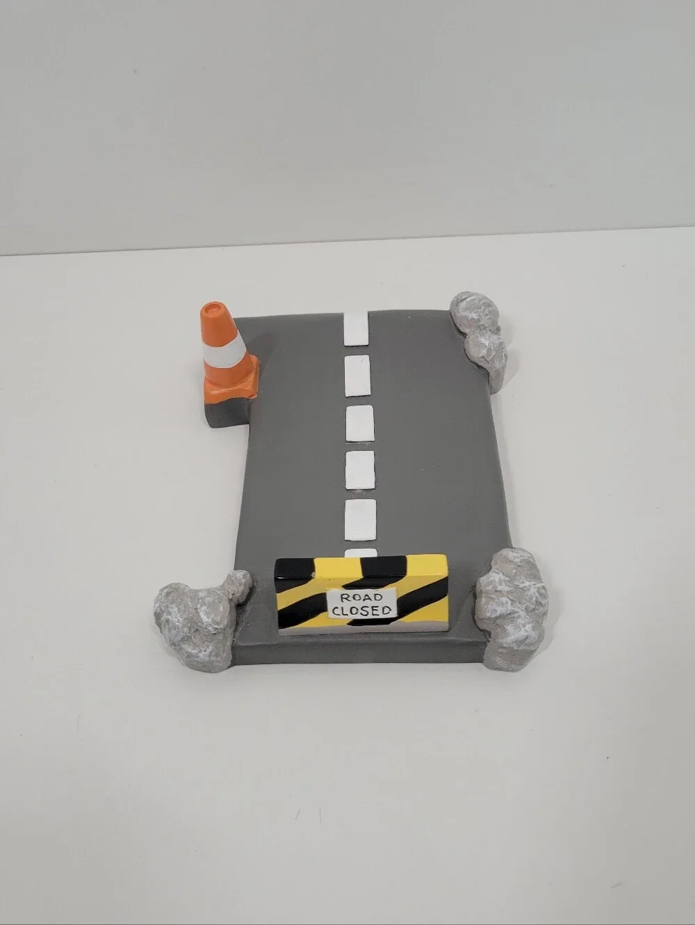 DREAM FACTORY Road Construction Kids Bathroom Soap Dish Or Cake Topper